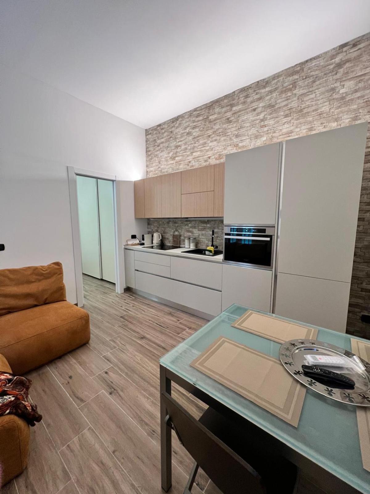 Domusmi Delfico 2 Apartman Milánó Kültér fotó